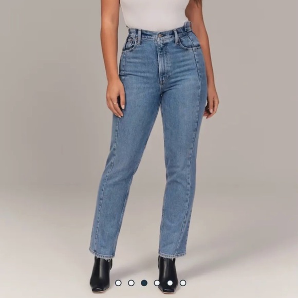 NWT Abercrombie Curve Love 90s High Rise Jeans - Picture 3 of 9